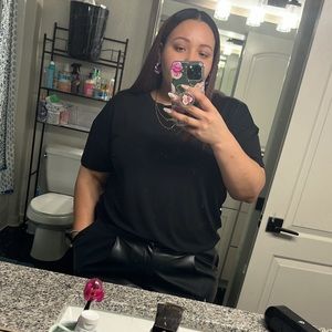 Meet your Posher, Sierra